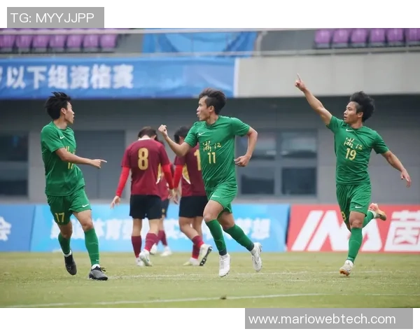 全运会精彩回顾：武汉足球队展现灵活战术与团队协作的完美结合