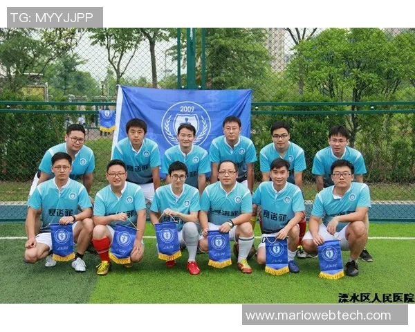 南京足球队的团队协作探秘：凝聚力与默契的完美结合