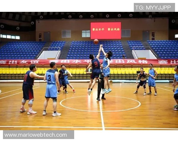 广州篮球队逆袭之旅的真实记录与奋斗精神展现